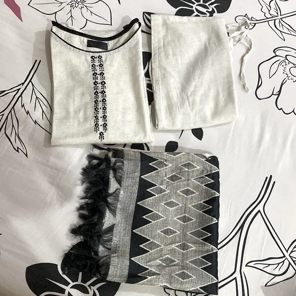 Beautiful dress for Khadi lover, size L,with enough margin inside on both sides - Picture 3 of 10